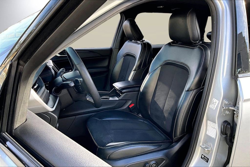 Used 2024 Jeep Grand Cherokee L Laredo image 19