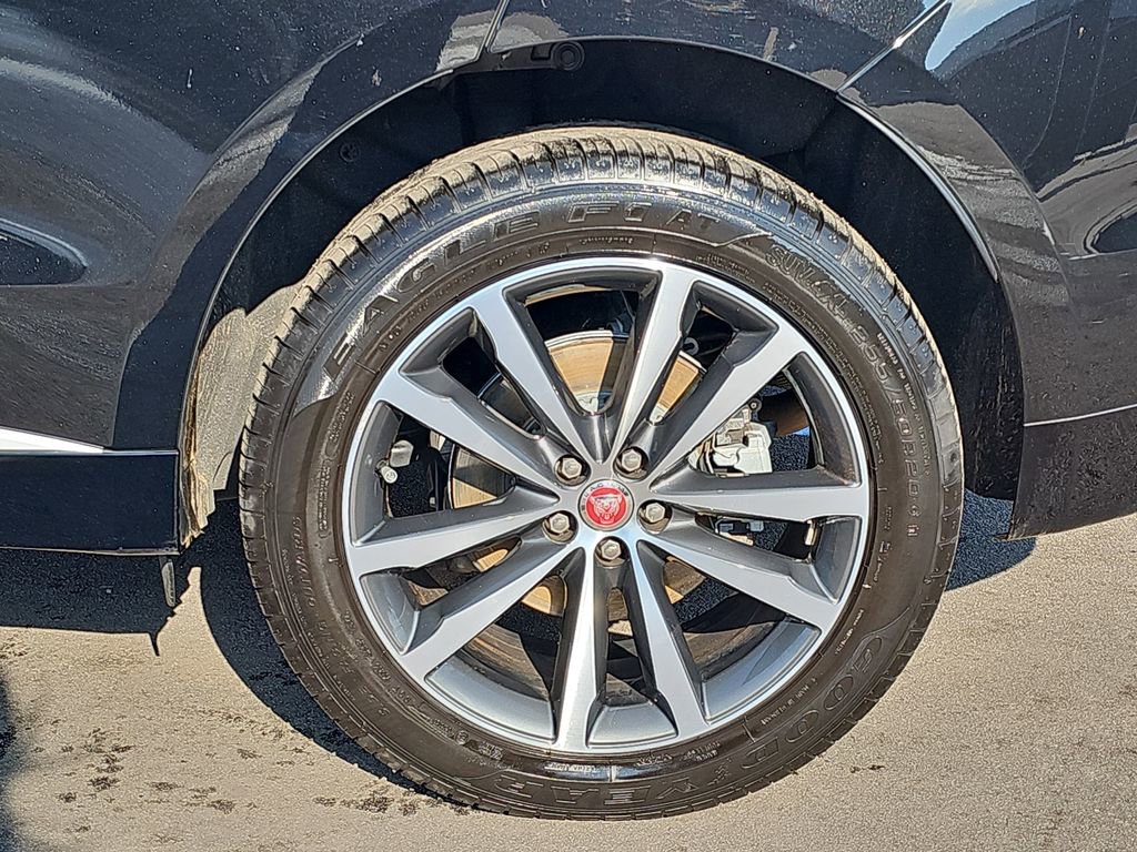 Used 2023 Jaguar F-PACE S image 37