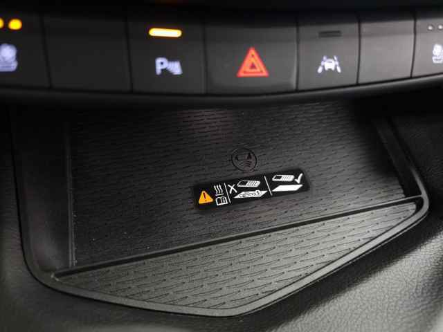 Certified 2025 Cadillac CT4 V w/ Navigation Package AWD/4WD image 35