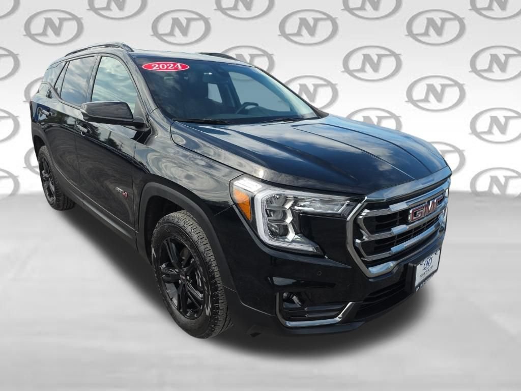 Used 2024 GMC Terrain AT4 w/ Tech Package AWD/4WD image 17