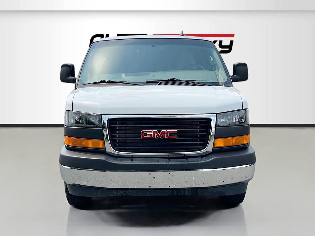 Used 2023 GMC Savana 3500 Extended w/ Driver Convenience Package image 2