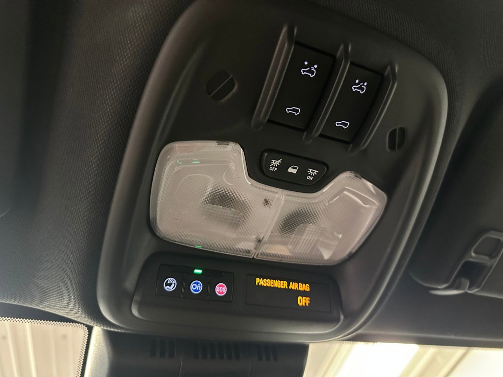 Used 2023 Chevrolet Colorado ZR2 w/ ZR2 Convenience Package III AWD/4WD image 18