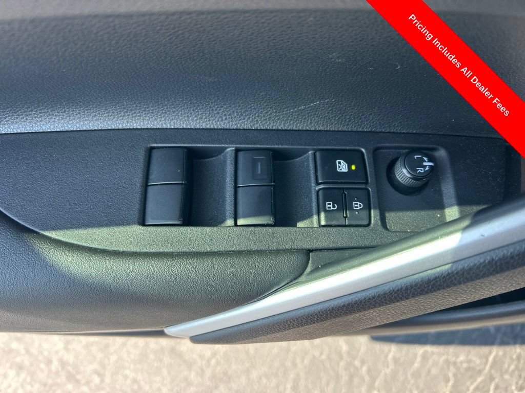 Used 2024 Toyota Corolla Cross AWD Hybrid image 5