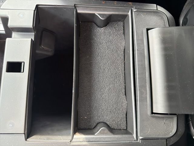 Used 2022 Ford Explorer XLT w/ Equipment Group 202A image 43