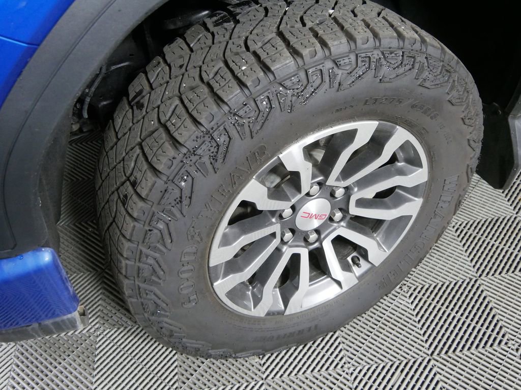 Used 2023 GMC Sierra 1500 AT4 w/ AT4 Preferred Package image 10