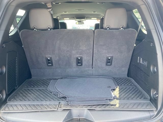 Used 2025 Chevrolet Tahoe Premier AWD/4WD image 35