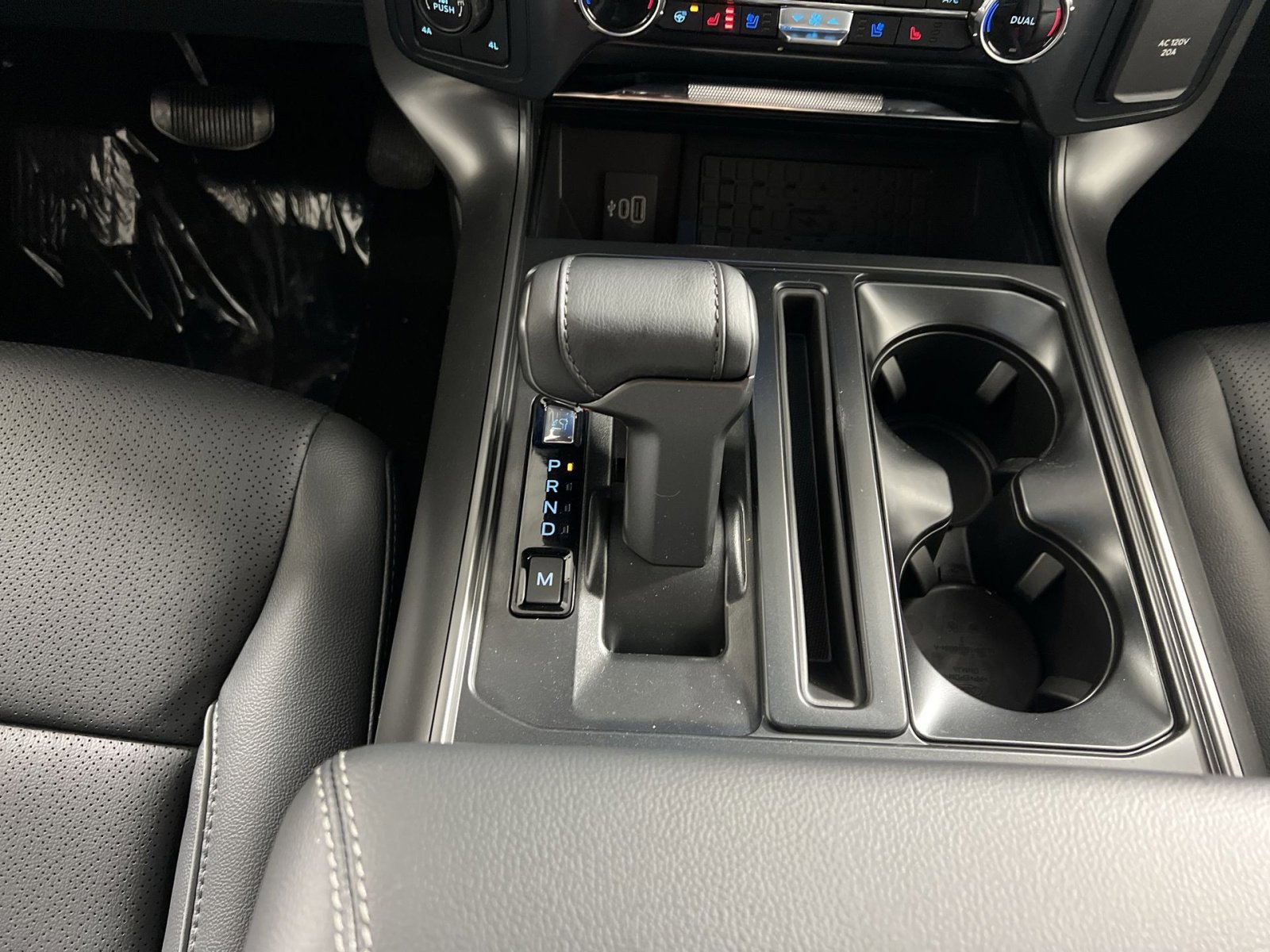 New 2026 Ford F150 Lariat w/ Equipment Group 501A Mid image 22