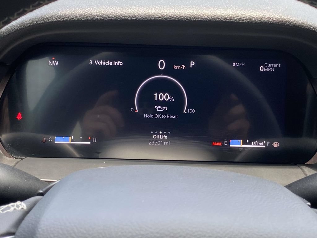 Used 2025 Jeep Grand Cherokee L Altitude RWD image 28