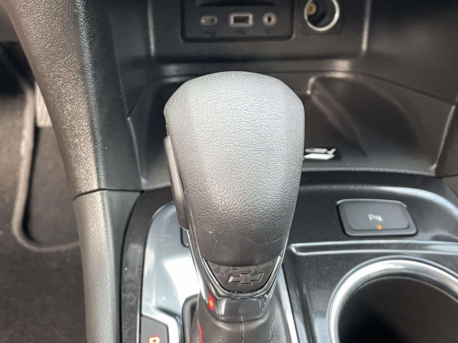 Used 2023 Chevrolet Equinox Premier image 25