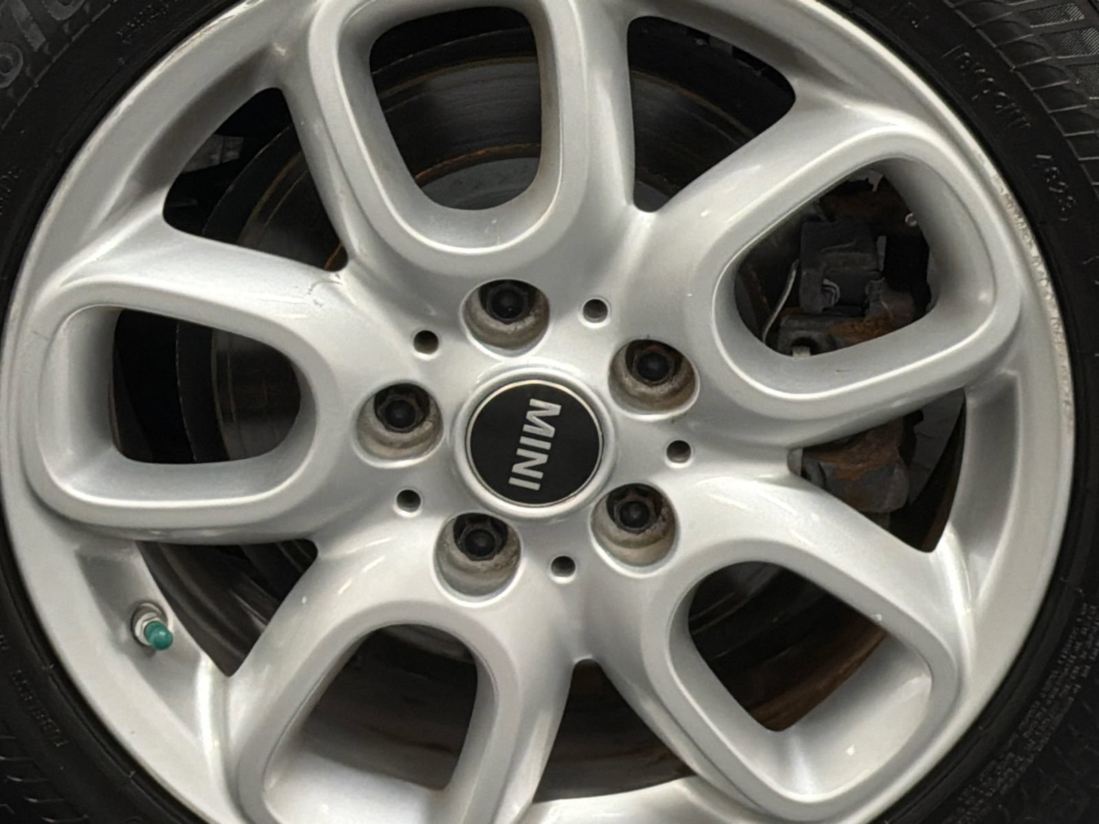 Used 2016 MINI Cooper Clubman FWD image 5