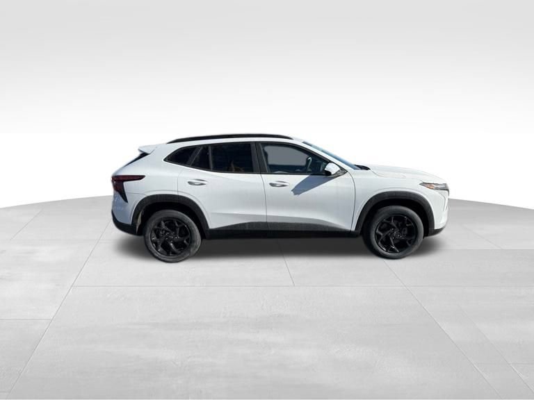 New 2026 Chevrolet Trax LT w/ Driver Confidence Package image 2