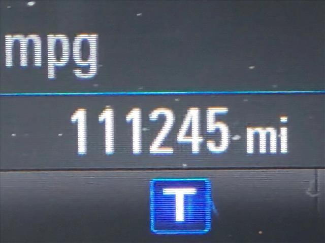Used 2018 Chevrolet Camaro LT RWD image 8