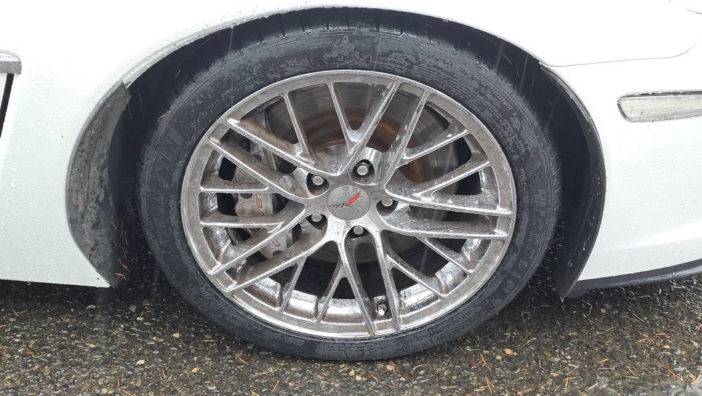 Used 2011 Chevrolet Corvette Grand Sport w/ Preferred Equipment Group image 10