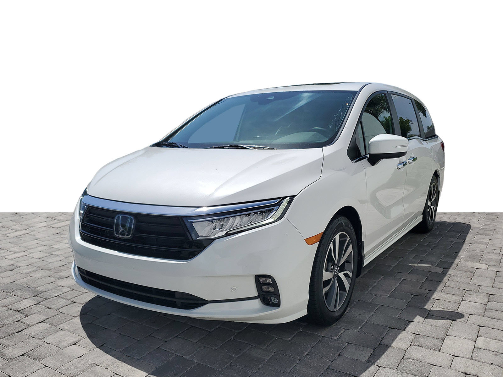 Used 2024 Honda Odyssey Touring image 3