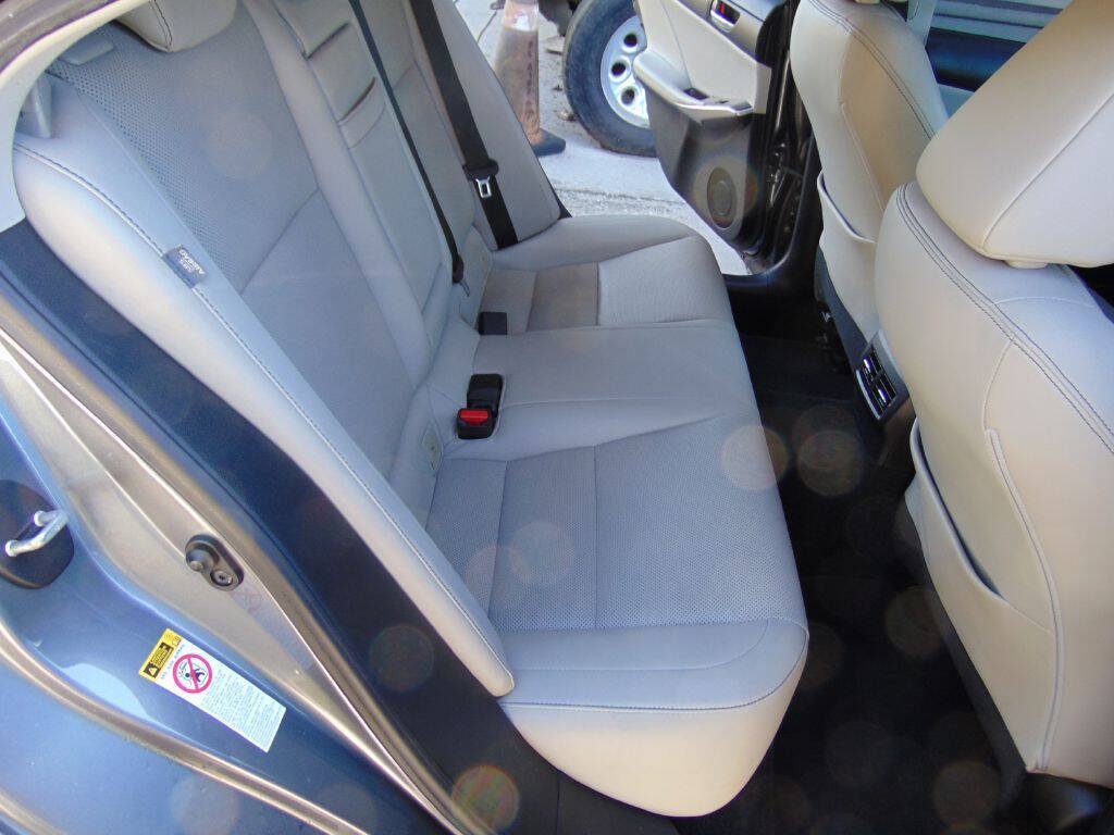 Used 2014 Lexus IS 350 w/ Navigation Package RWD image 21