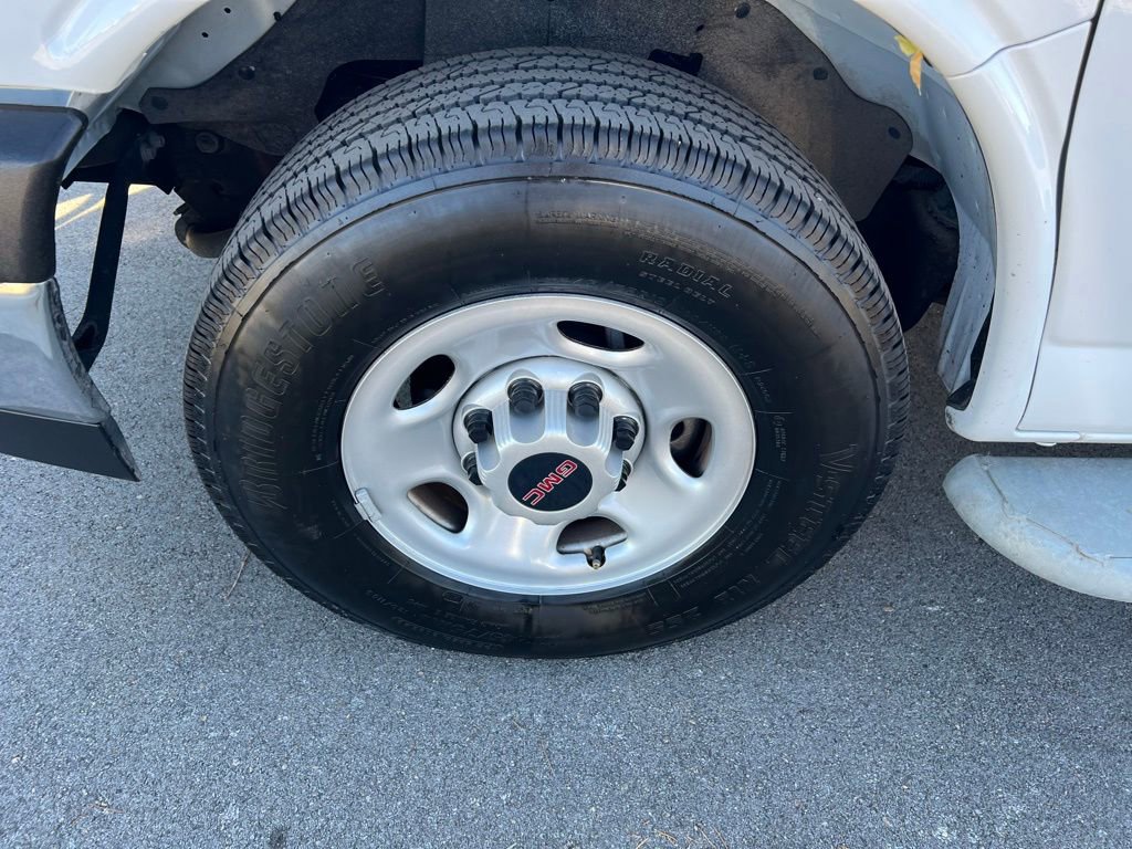 Used 2023 GMC Savana 2500 w/ Driver Convenience Package image 13