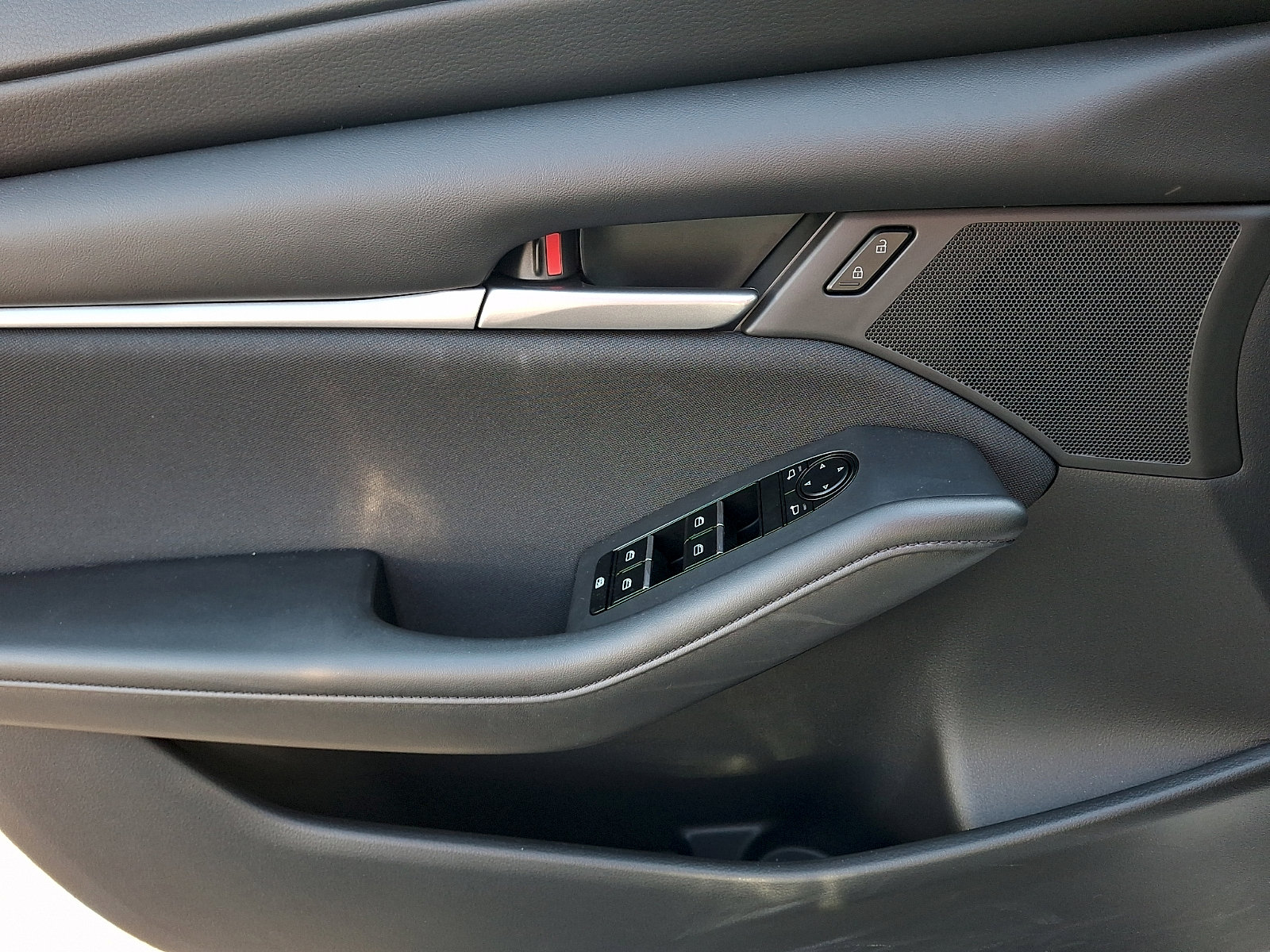 Certified 2025 MAZDA MAZDA3 s image 15