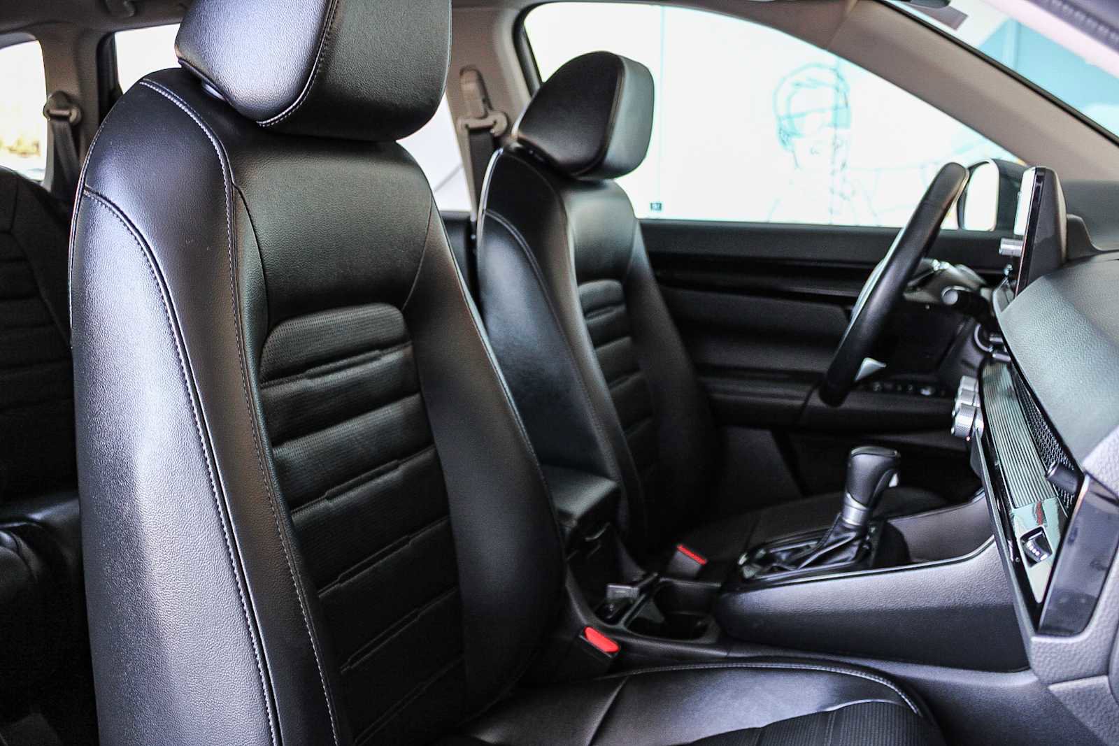 Used 2025 Honda CR-V EX-L image 16