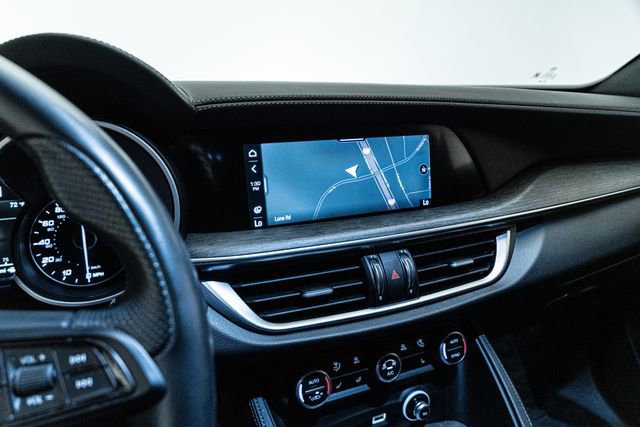 Used 2022 Alfa Romeo Stelvio Ti image 25