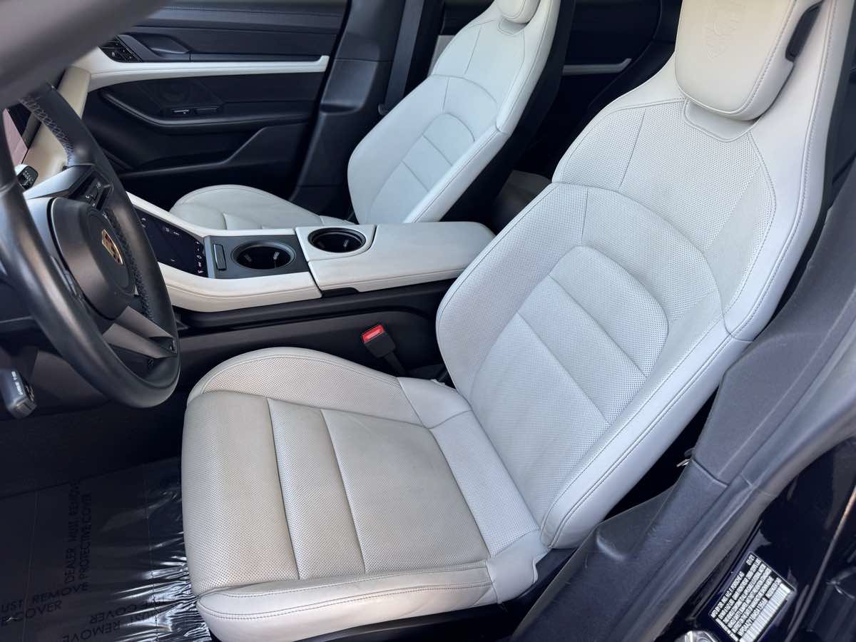 Used 2021 Porsche Taycan RWD image 18