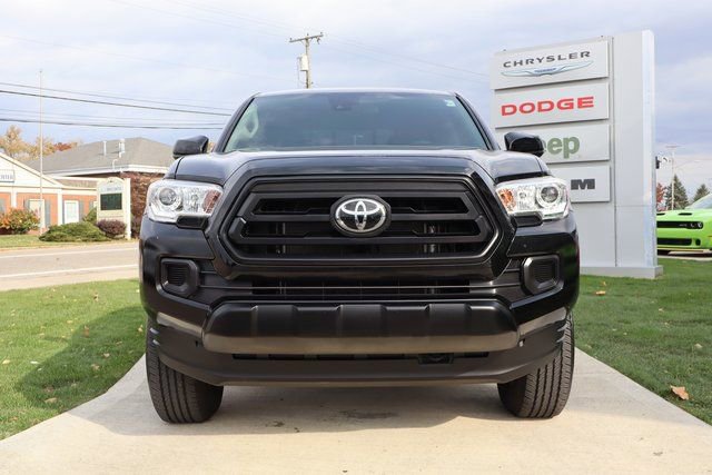 Used 2023 Toyota Tacoma SR image 4