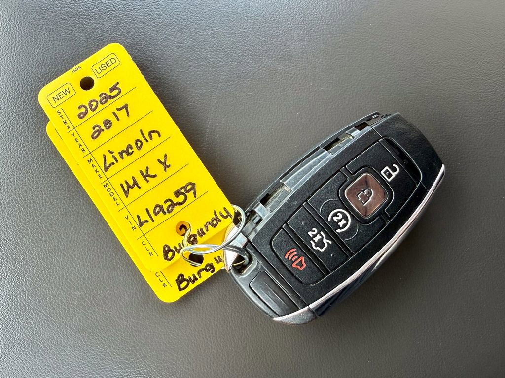 Used 2017 Lincoln MKX Reserve w/ Driver Assistance Package image 42