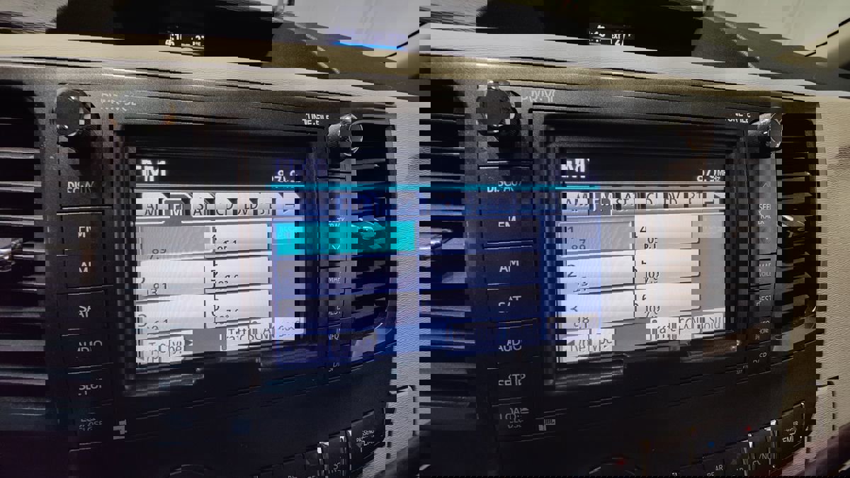 Used 2013 Toyota Sienna Limited w/ Premium Pkg image 36