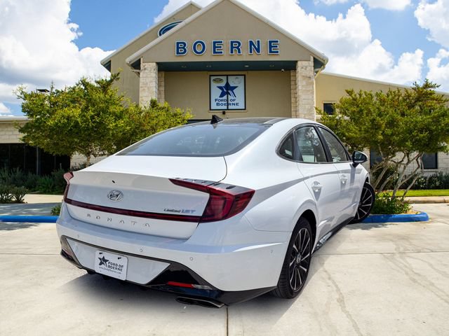 Used 2021 Hyundai Sonata Limited w/ Preferred Accessory Package FWD image 5