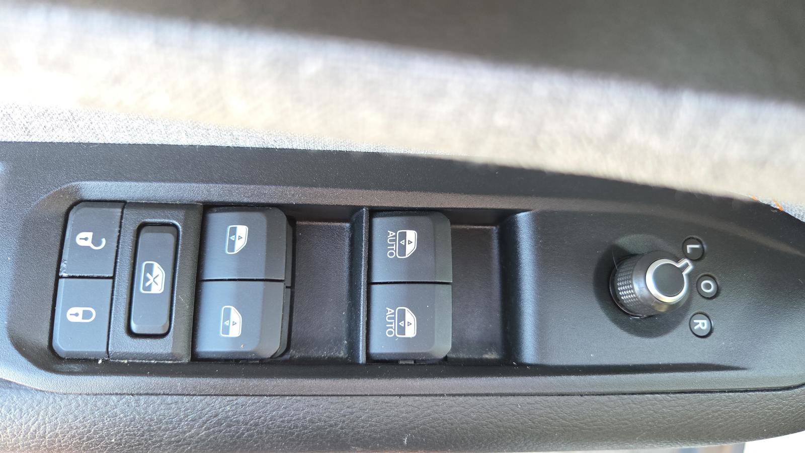 Used 2022 Jeep Compass Sport image 27