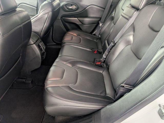 Used 2019 Jeep Cherokee Limited image 29