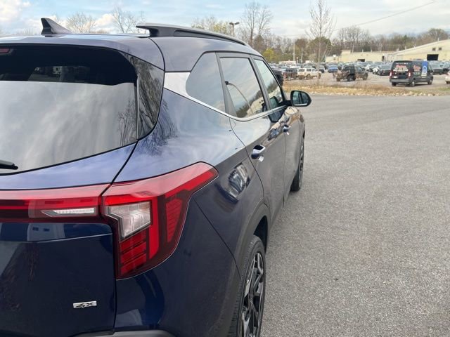 Used 2024 Kia Seltos SX w/ SX Sunroof Package AWD/4WD image 5