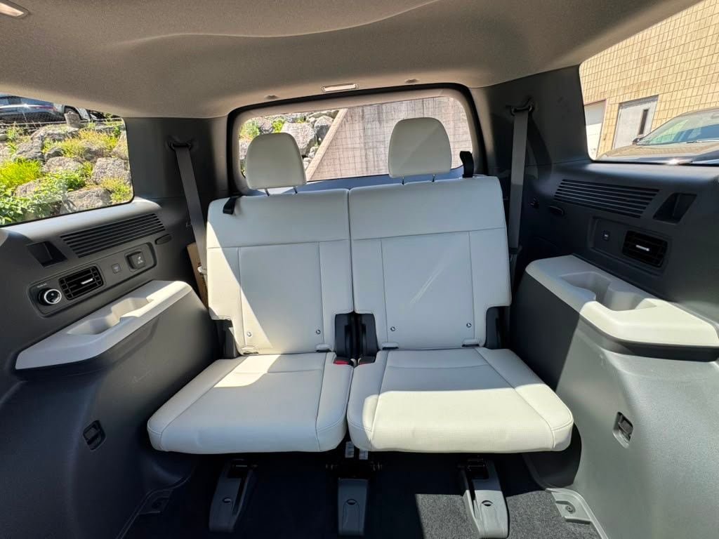 Certified 2026 Hyundai Santa Fe Limited AWD/4WD image 22