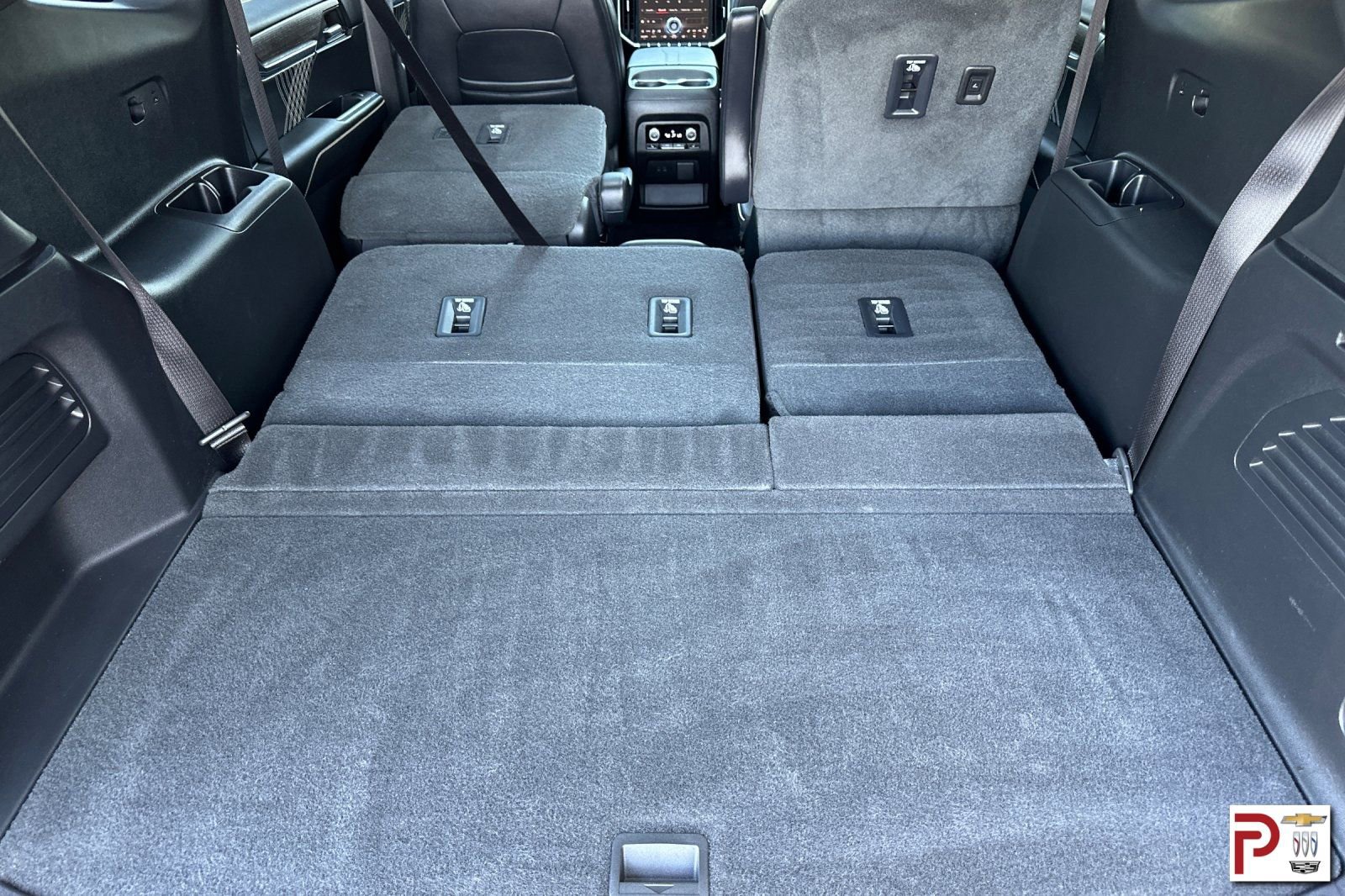 Used 2024 GMC Acadia Denali image 18