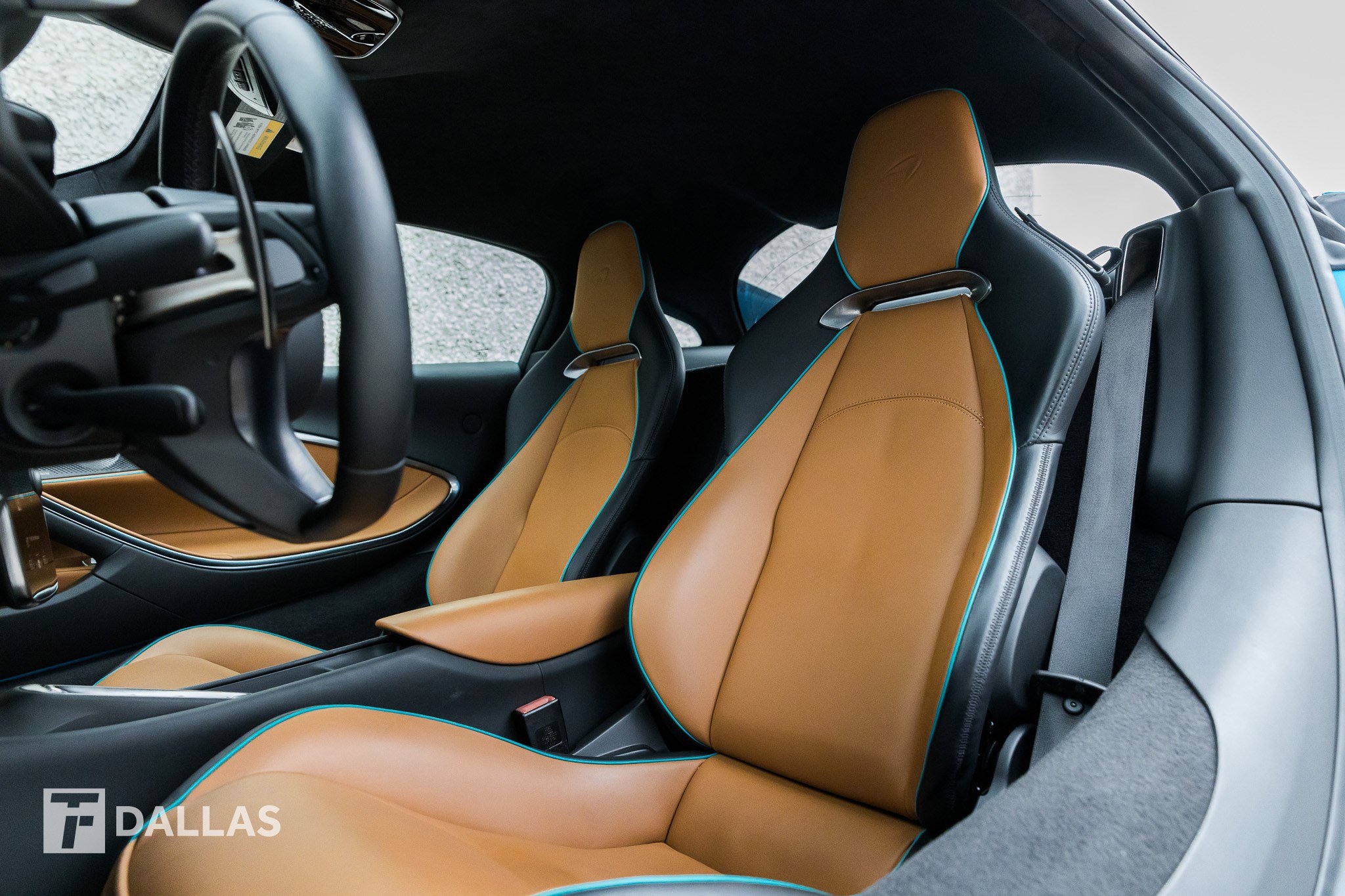 Used 2023 McLaren Artura image 23