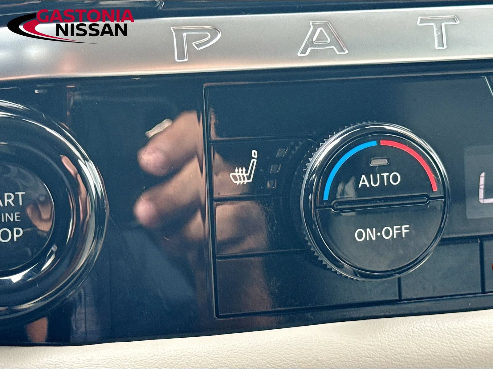Used 2026 Nissan Pathfinder SL FWD image 26