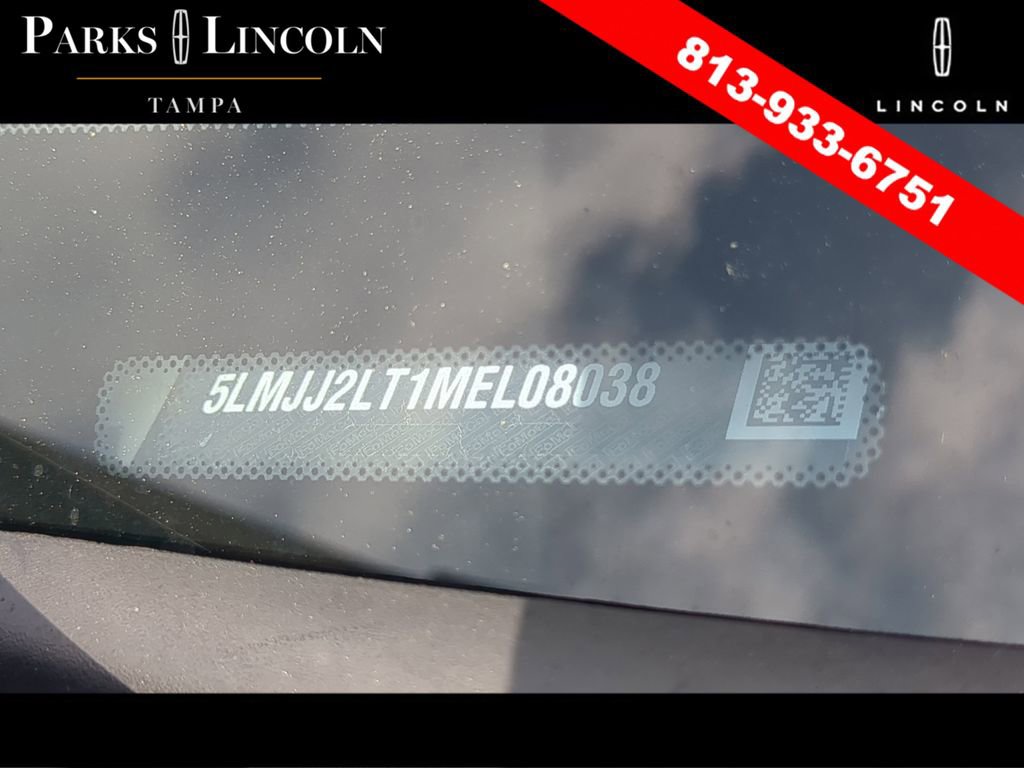 Used 2021 Lincoln Navigator Reserve image 16