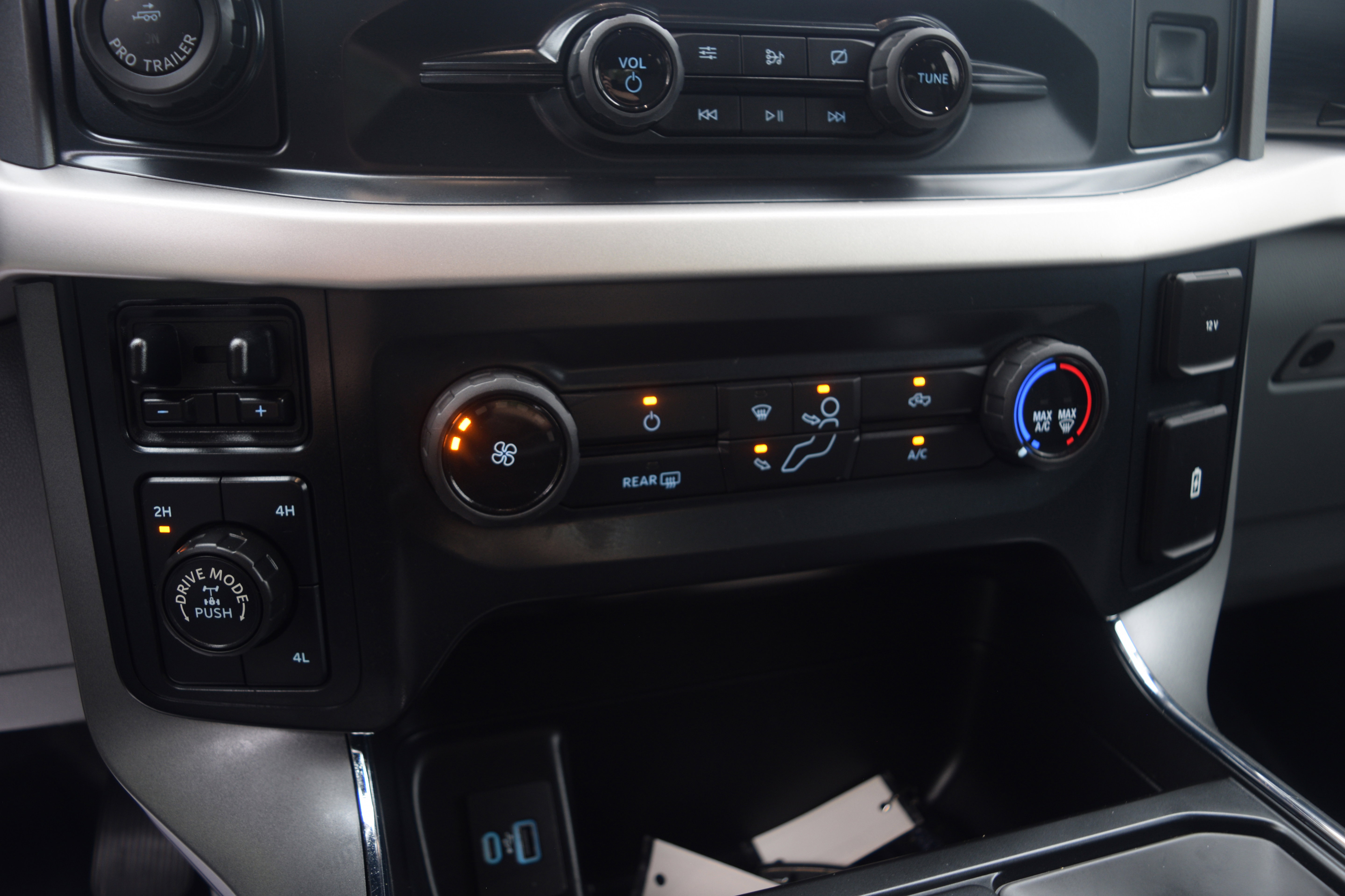 Used 2021 Ford F150 XLT w/ Trailer Tow Package AWD/4WD image 11