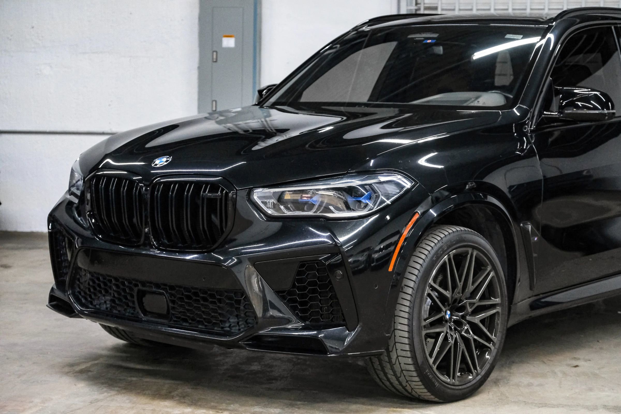 Used 2020 BMW X5 M Competition w/ Executive Package image 8