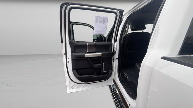 Used 2021 Ford F350 Lariat w/ Chrome Package image 29