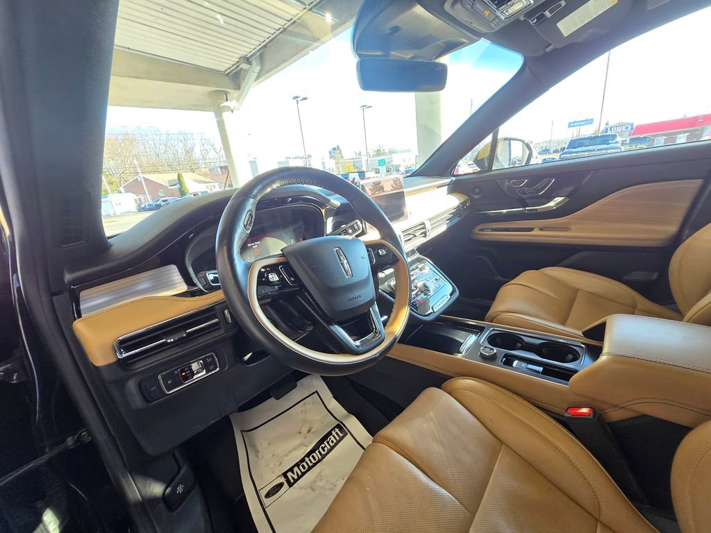 Used 2022 Lincoln Corsair Reserve w/ Equipment Group 201A image 10