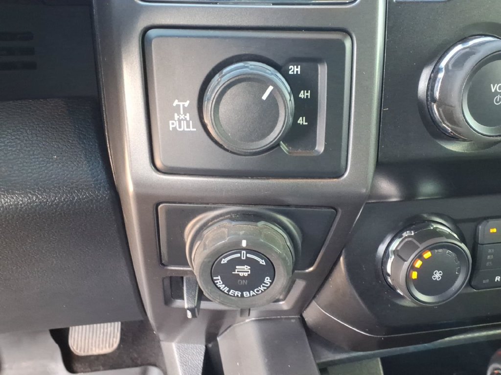 Used 2019 Ford F150 XLT w/ Equipment Group 302A Luxury AWD/4WD image 25