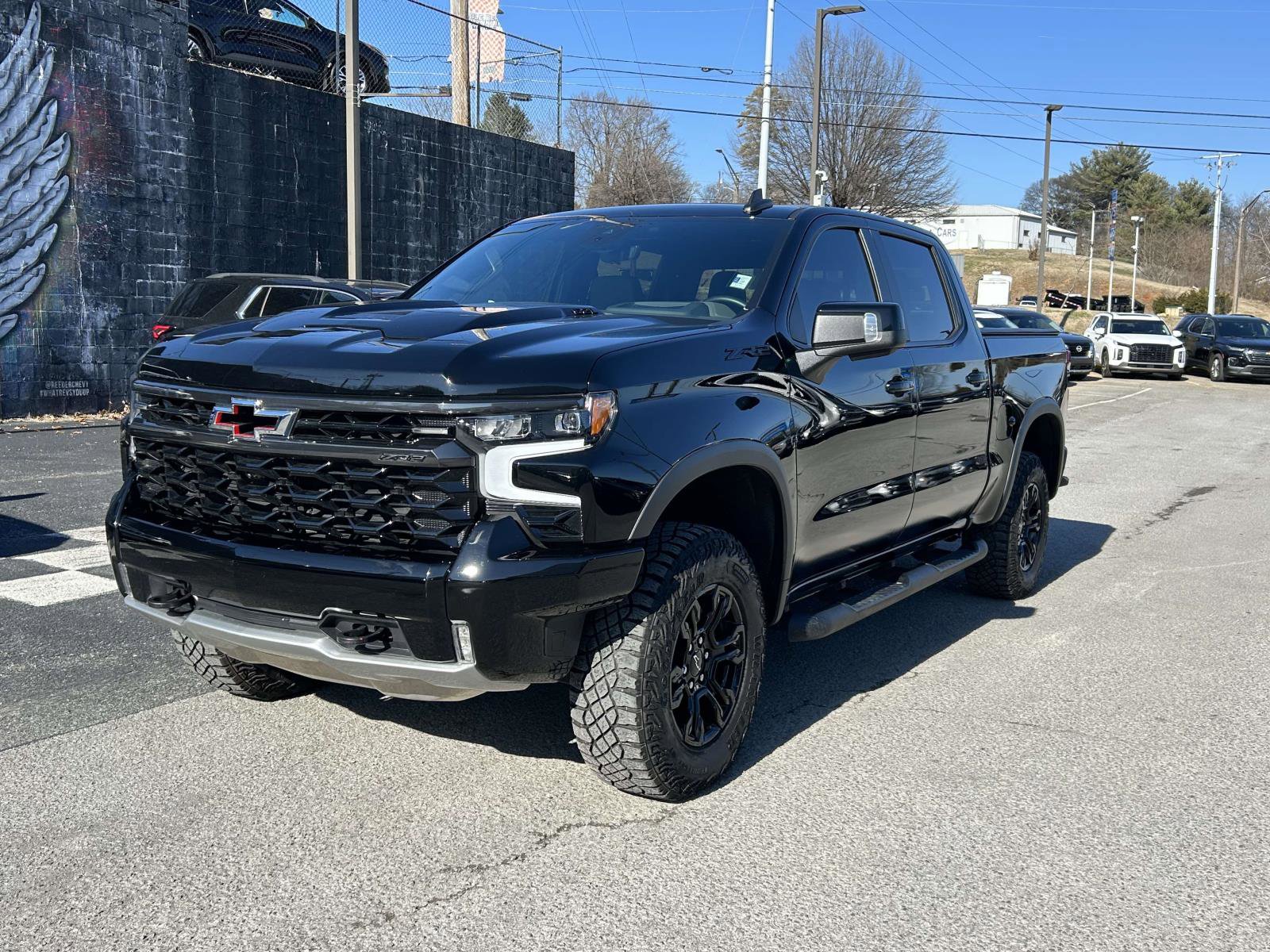 Used 2024 Chevrolet Silverado 1500 ZR2 w/ Technology Package image 7
