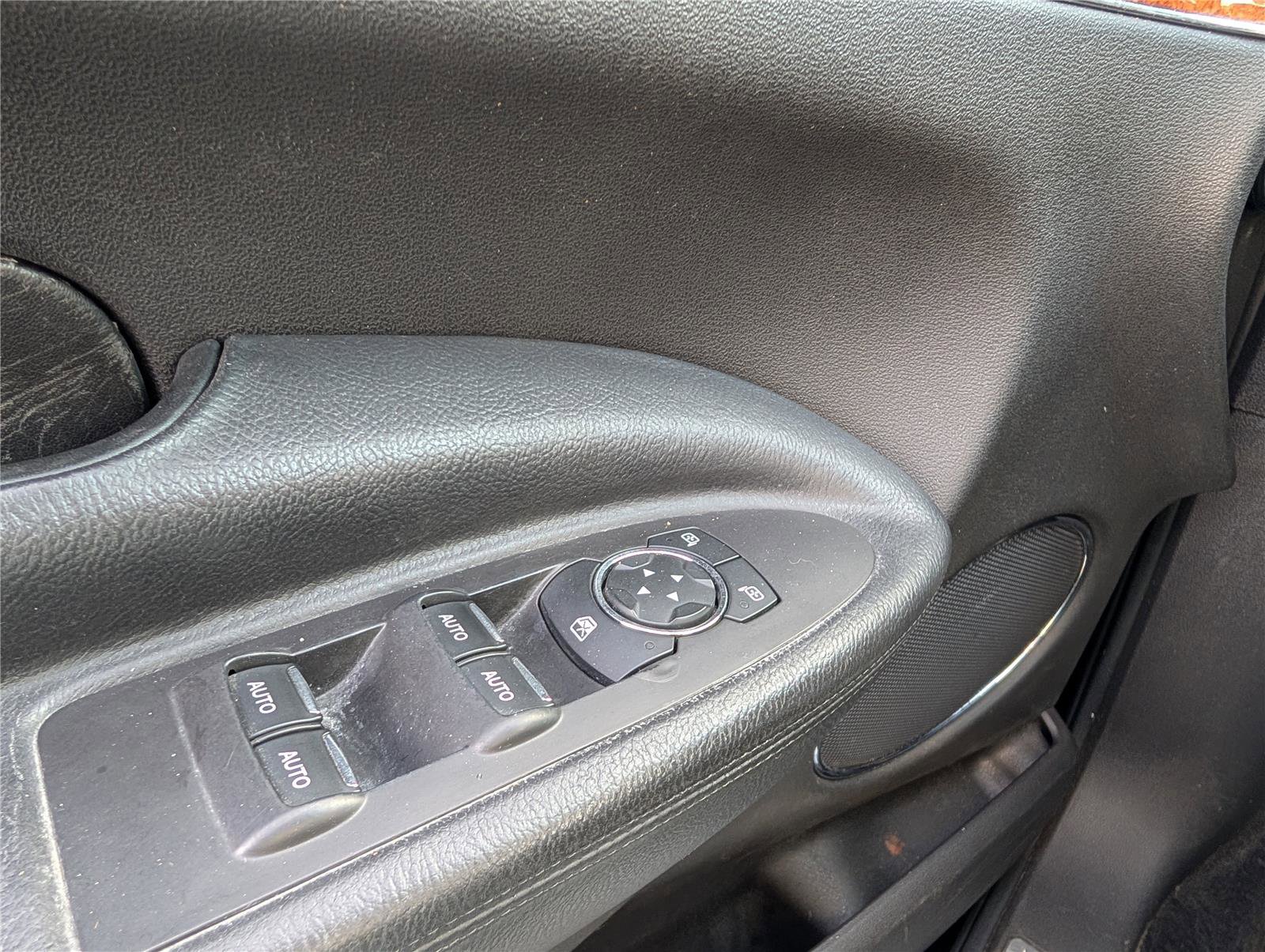 Used 2019 Lincoln MKT AWD image 18