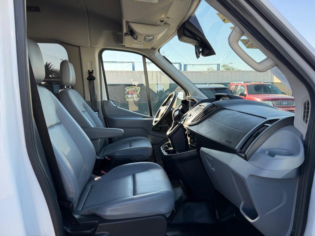 Used 2017 Ford Transit 350 XL image 21