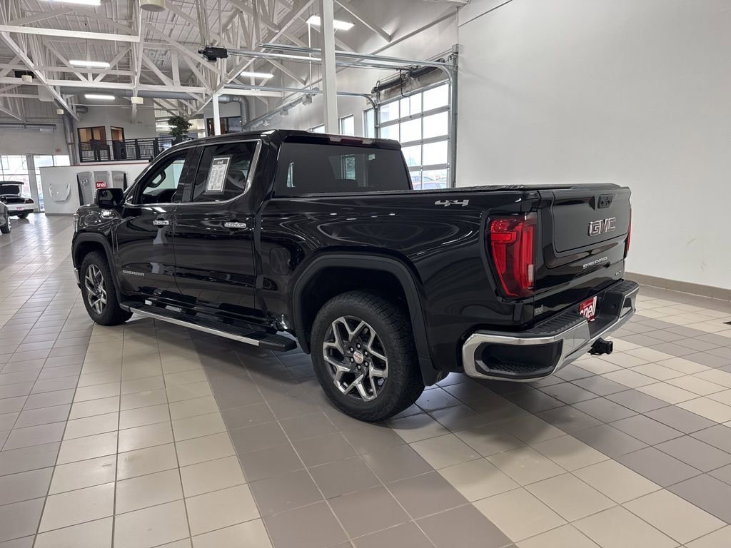 Used 2022 GMC Sierra 1500 SLT w/ SLT Premium Package AWD/4WD image 3