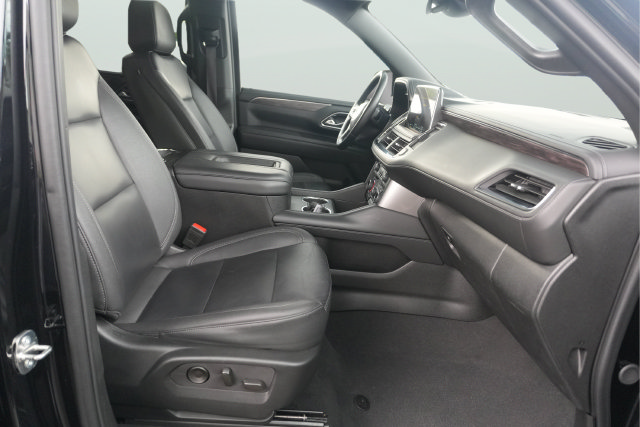 Used 2024 Chevrolet Suburban LT AWD/4WD image 19