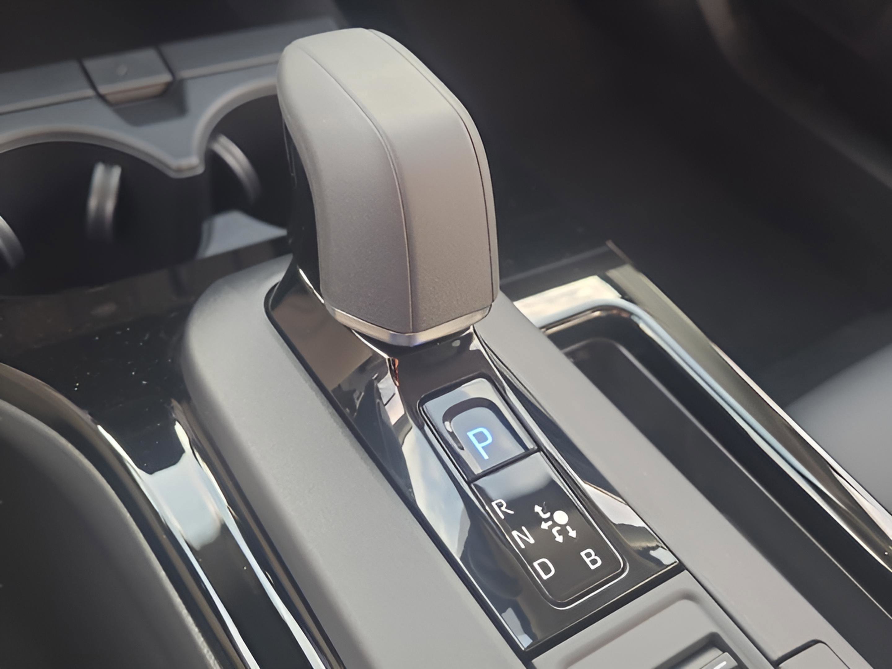 New 2026 Toyota Prius Plug-In Hybrid FWD image 16