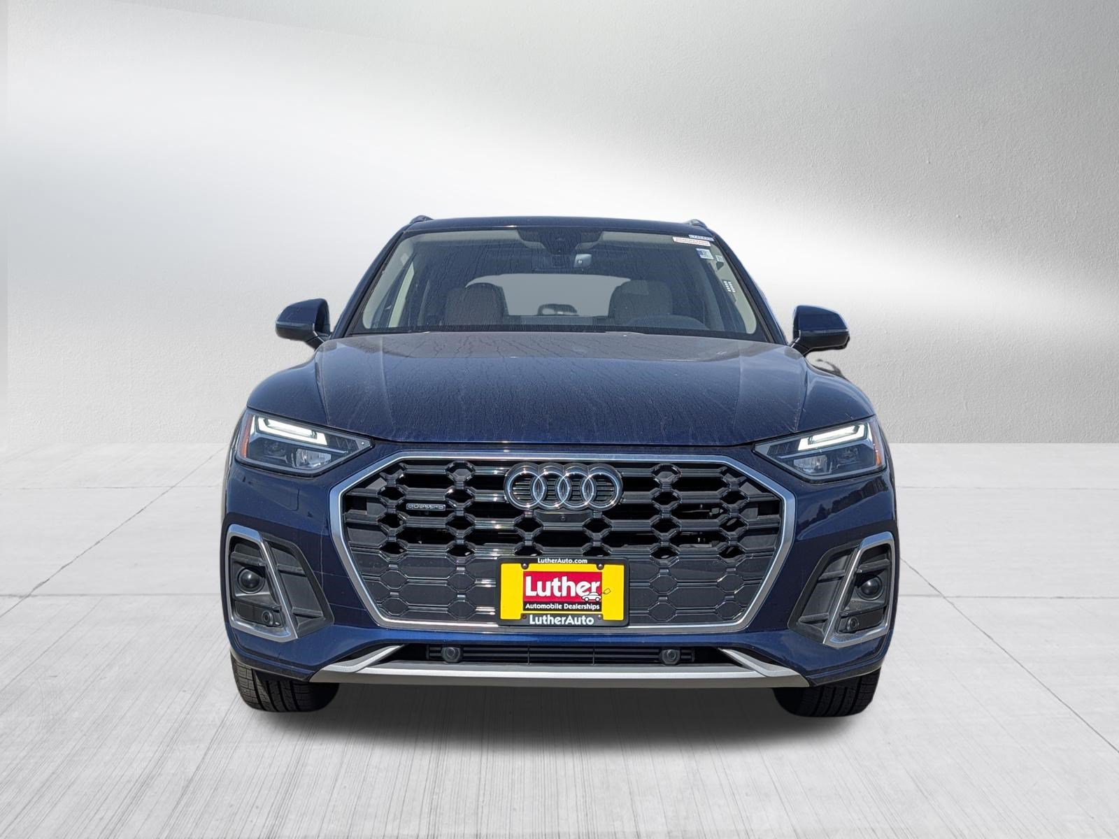 Used 2023 Audi Q5 2.0T Premium Plus w/ Premium Plus Package AWD/4WD image 2