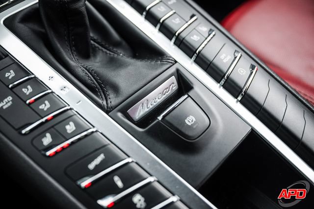 Used 2015 Porsche Macan Turbo image 21