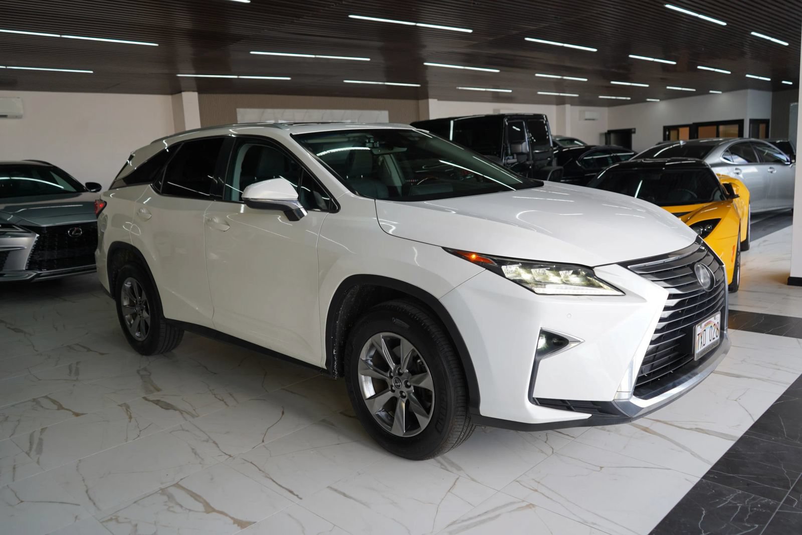 Used 2019 Lexus RX 350L FWD image 3